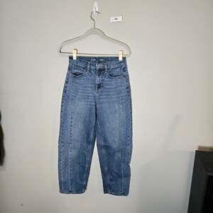 Old Navy High-Rise Barrel Leg Jeans Size 0